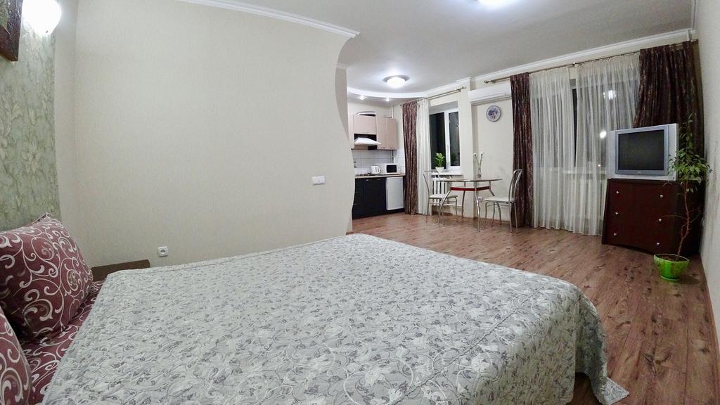 Myru Apartment Chernihiv Bagian luar foto